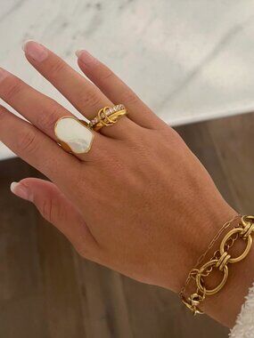 The Nova Ring